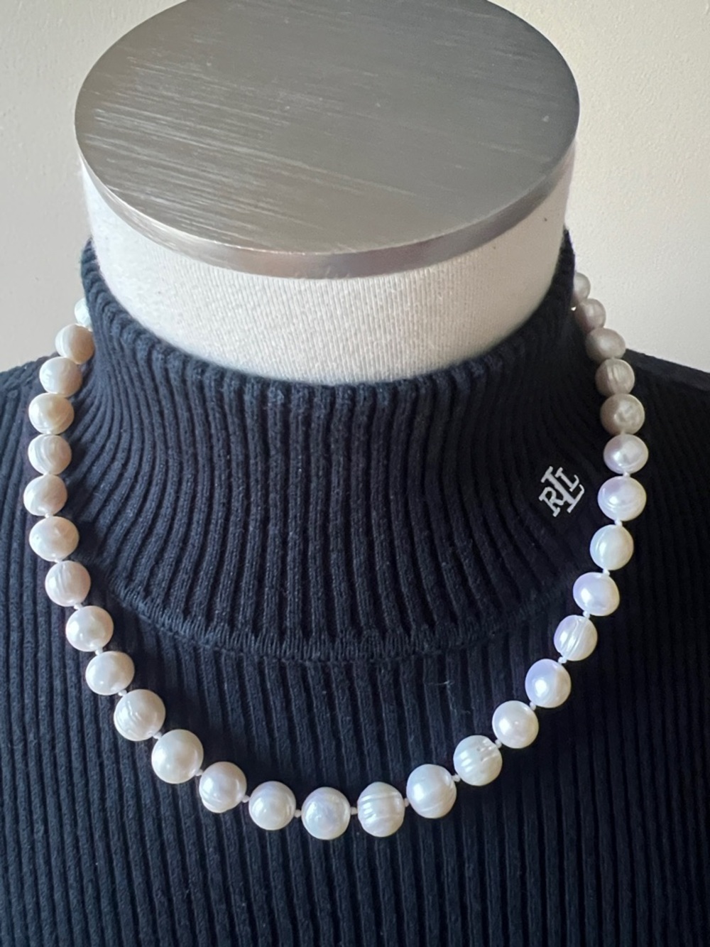 Classic Pearl Necklace - White Pearls